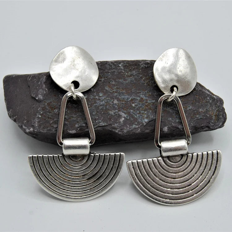 Brincos vintage de prata semicircular