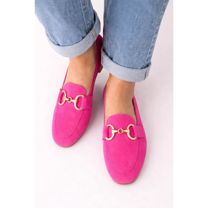 MOCASSINS ELEGANTES COM DETALHE METÁLICO