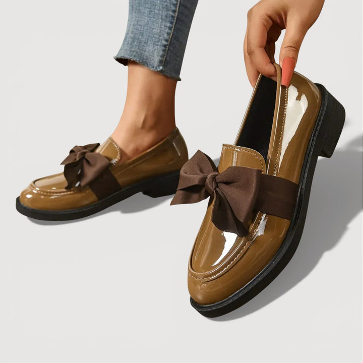 MAERYL – MOCCASINS COM DETALHE DE LAÇO