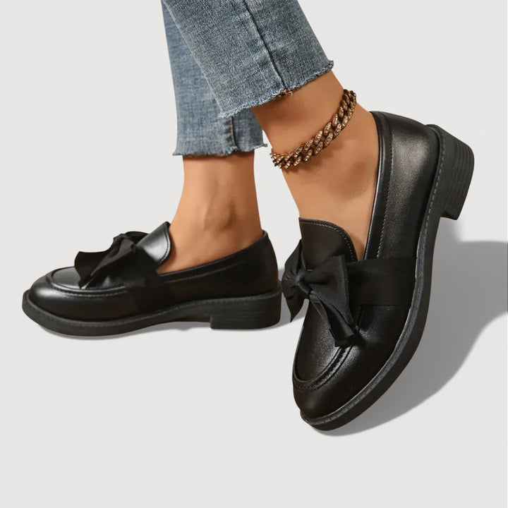 MAERYL – MOCCASINS COM DETALHE DE LAÇO