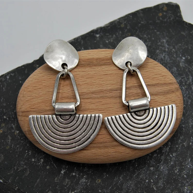 Brincos vintage de prata semicircular