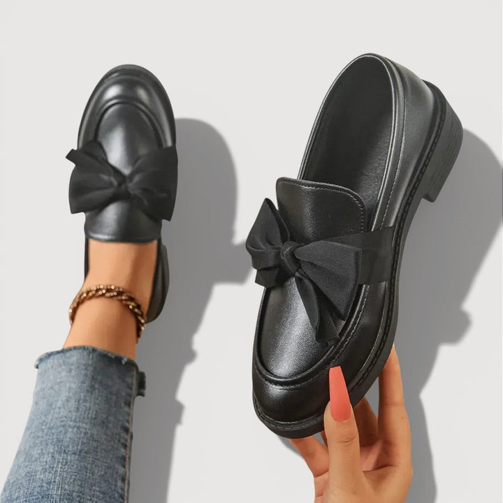 MAERYL – MOCCASINS COM DETALHE DE LAÇO