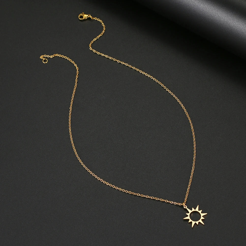 Colar em aço inoxidável unissex com pendente sol minimalista - JOFashion, joias perfeitas para amigos e presentes ideais