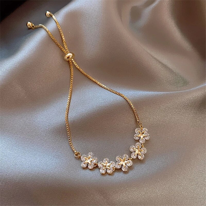 Pulseira de Flor de Cristal Luxuosa em Ouro