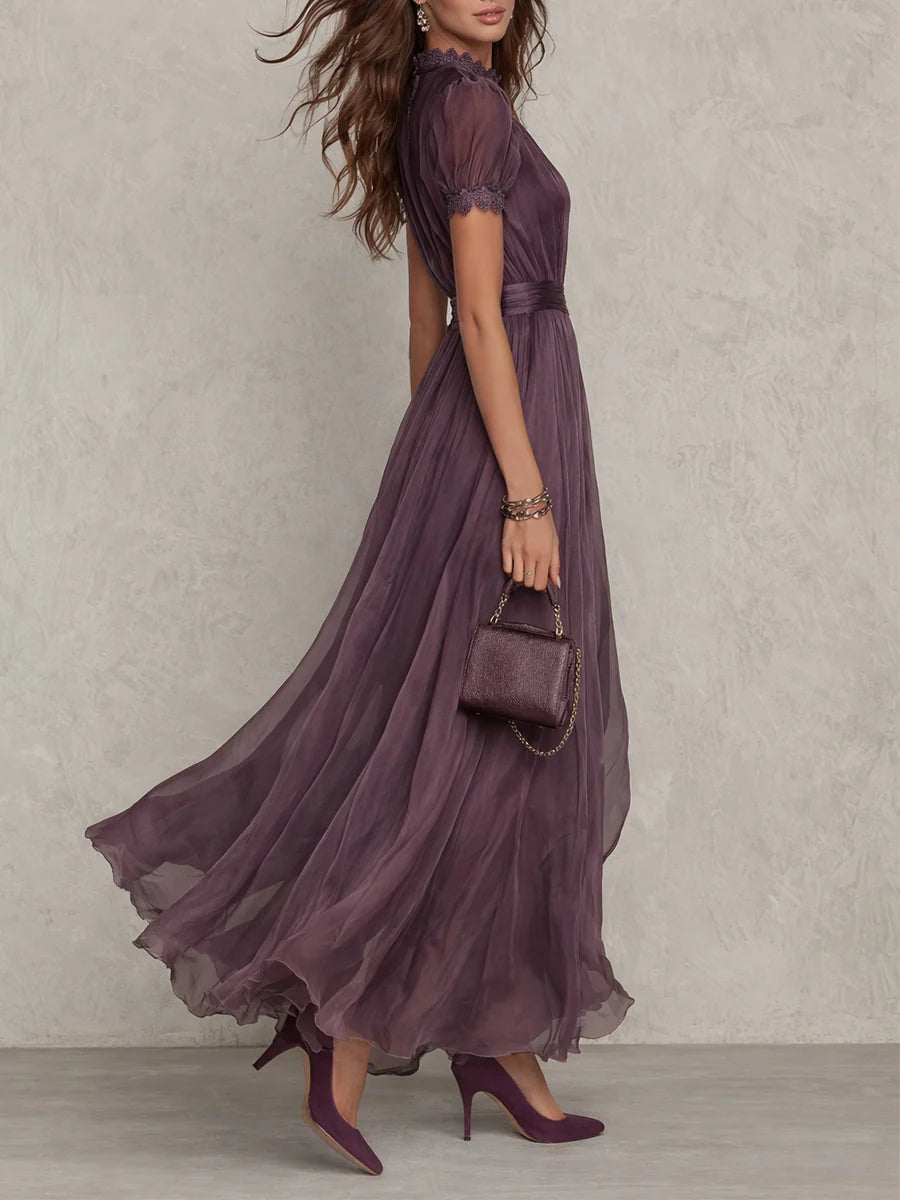 Flavia | Vestido longo roxo com decote em gota e acabamento em renda chiffon