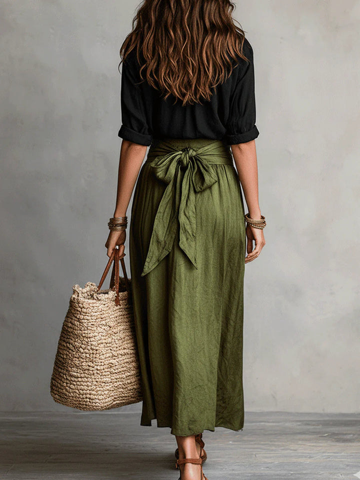 Vera – Conjunto de Dois Peças: Camiseta Preta e Saia Midi Verde Oliva