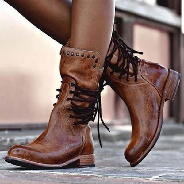 A Bota Ramona com Cordões