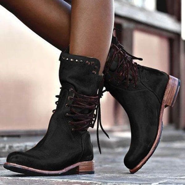 A Bota Ramona com Cordões