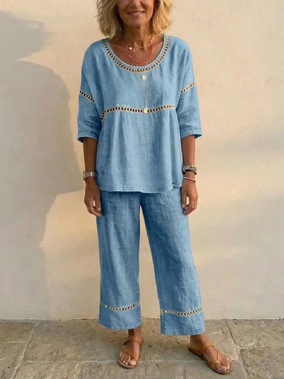 Marielle | Conjunto de Linho Macio em Duas Peças com Detalhe em Renda