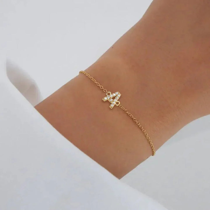 Pulseira de Corrente com Inicial Delicada