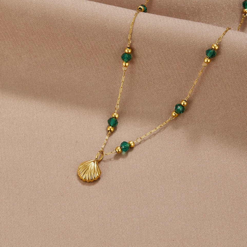 Colar Nerissa com Concha Dourada e Pérola Verde